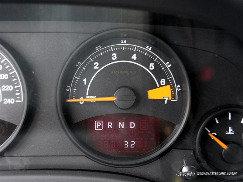 JEEP ָ ָ 2014 Ŀ 2.0L ȡ пط