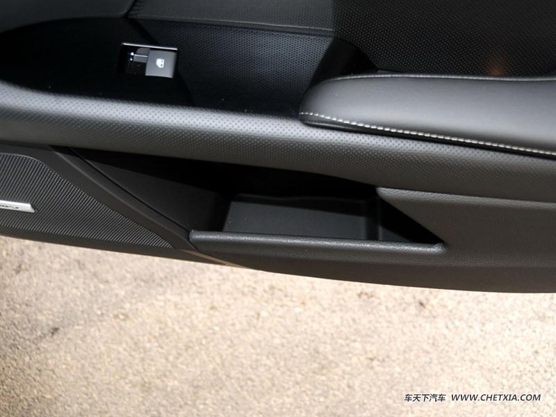  XTS XTS 2014 28T  