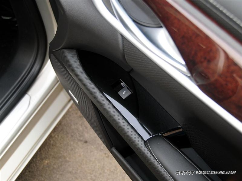  XTS XTS 2014 28T  