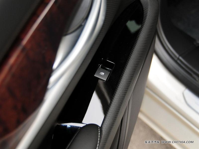  XTS XTS 2014 28T  