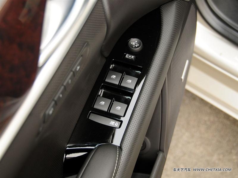  XTS XTS 2014 28T  