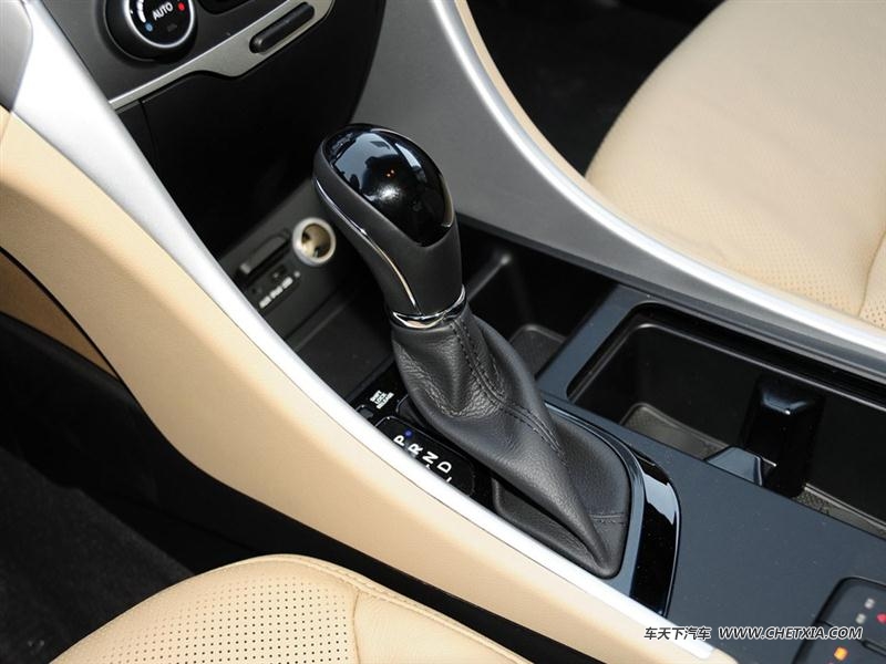 �ִ�(����) ������(����) ������(����) 2014�� 2.0L Hybrid �пط�����