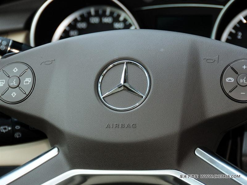 () R R 2014 R320 4MATIC пط