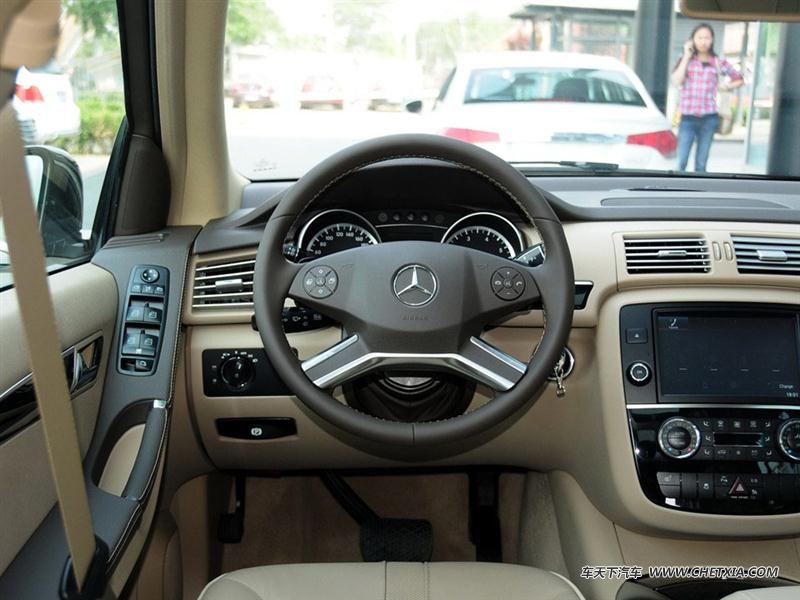 () R R 2014 R320 4MATIC пط