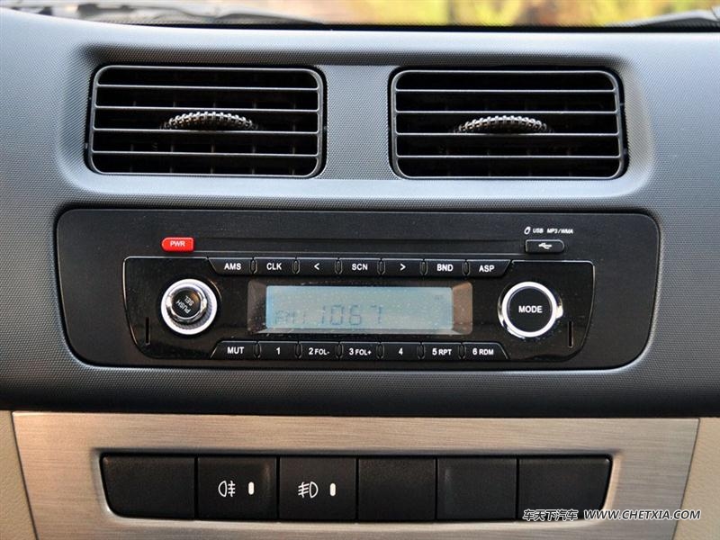 �������� ��ţ�� ��ţ�� 2011�� 1.3L��Ӣ�� �пط�����