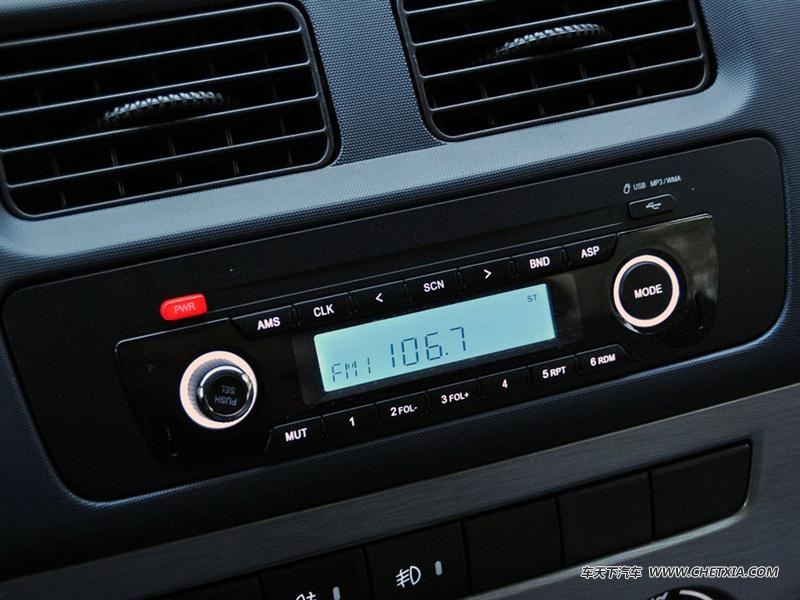 �������� ��ţ�� ��ţ�� 2011�� 1.3L��Ӣ�� �пط�����