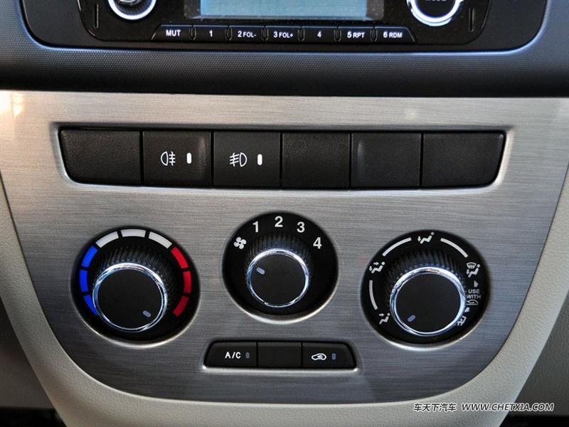 �������� ��ţ�� ��ţ�� 2011�� 1.3L��Ӣ�� �пط�����